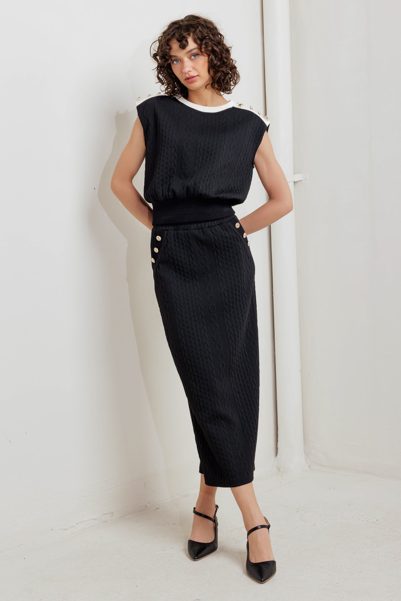 URBAN LUXE COMMAND KNIT MIDI SKIRT Flying Tomato